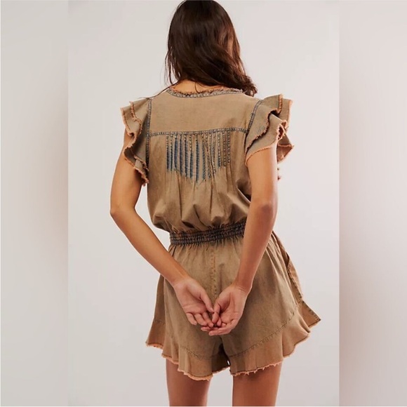 NWT!🌟Free People One Naya Chambray Romper🌟. Size Small. Color Peach. - Picture 3 of 11